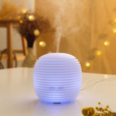 Diffusore di profumo USB portatile di olio essenziale bianco da 100 ml perfetto per il Home Office Spa